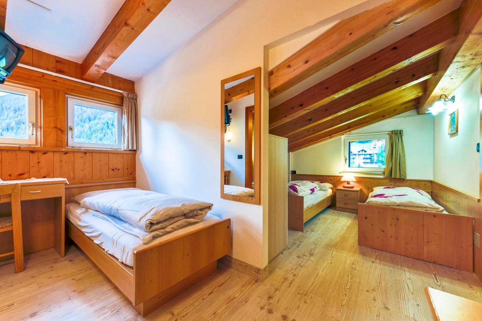 Chalet Pineta Relax Location Canazei Exteriör bild